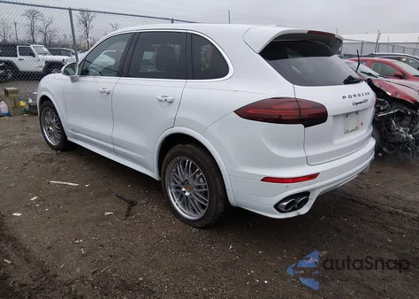 2016 Porsche Cayenne Gts z USA, uszkodzony, nr VIN WP1AD2A21GLA76645